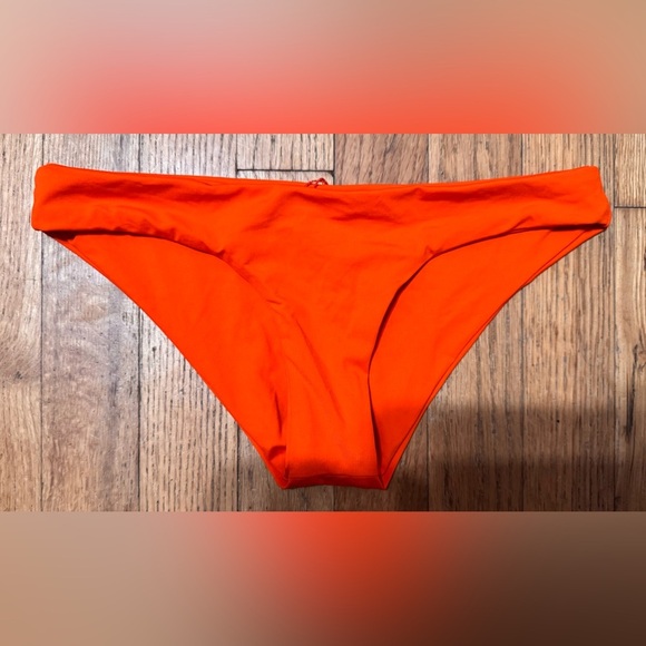 L*Space Sandy Classic Bikini Bottom in Poppy - Picture 3 of 5